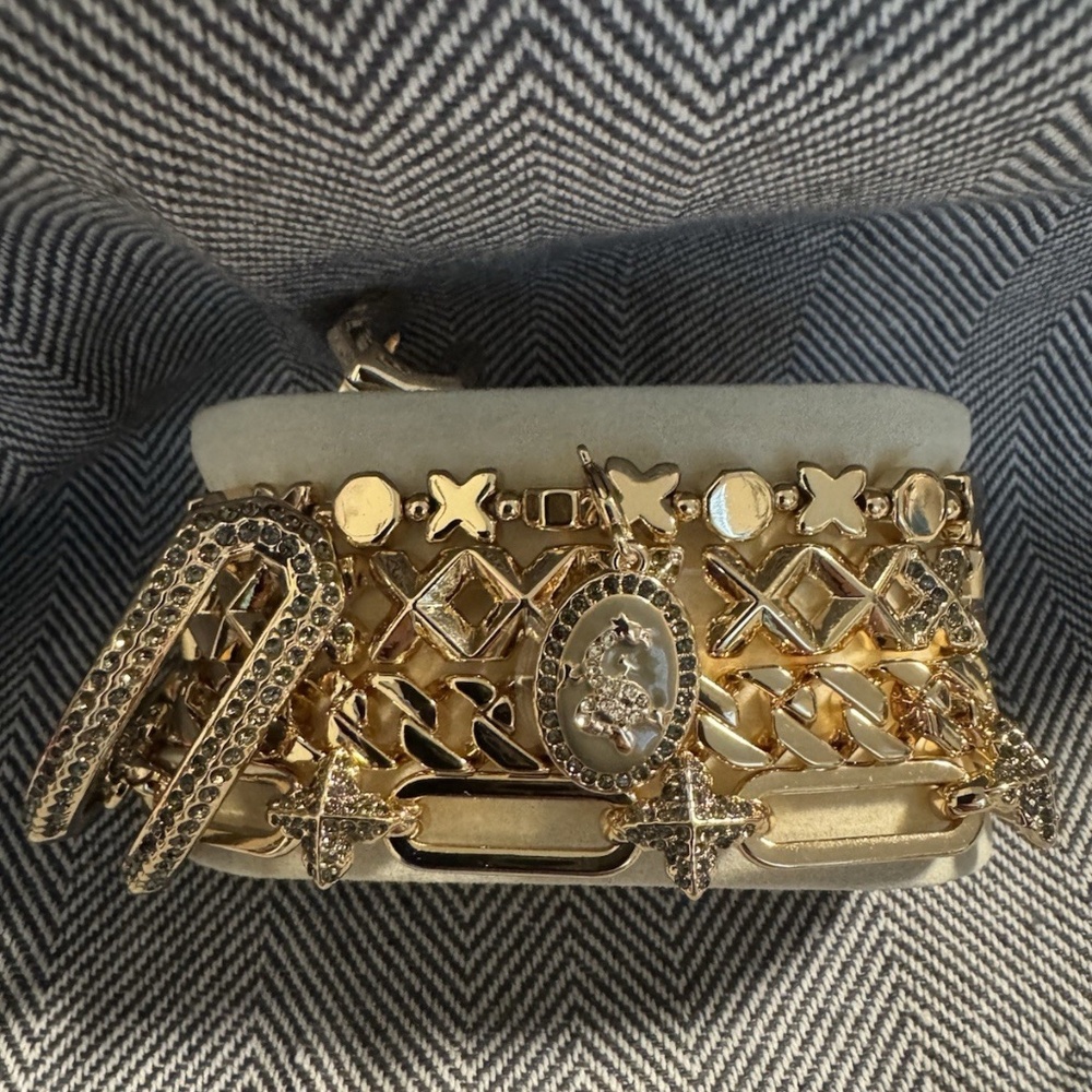 Bella’s Luxe- Rare Unicorn Stack Bracelet By BP (not in case) Never Worn - Picture 1 of 3